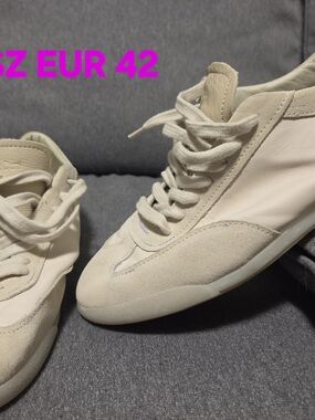 Dutti Shoes